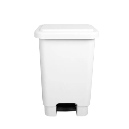 LIXEIRA 50LTS C/PEDAL BRANCA LAR PLASTICOS